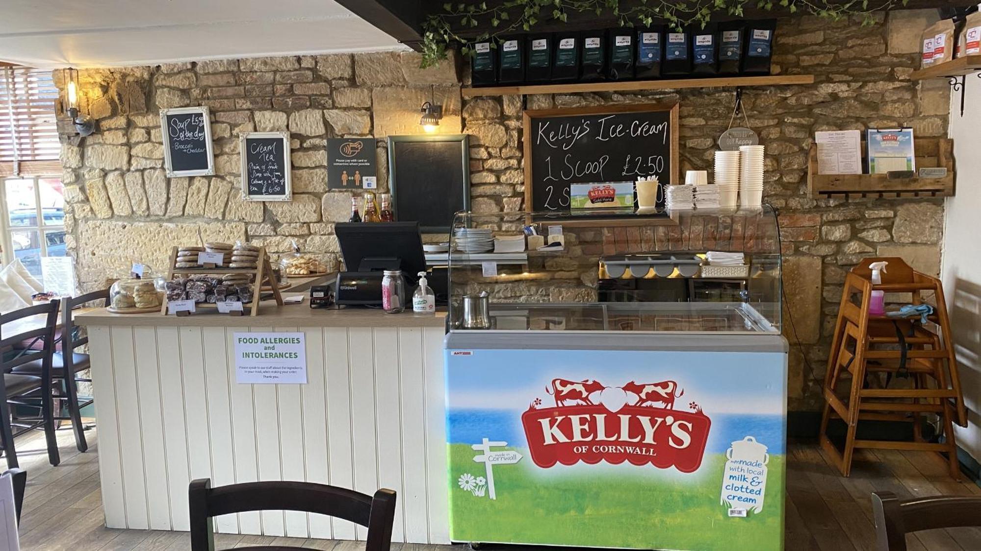 Priory Tearooms Burford With Rooms Eksteriør billede