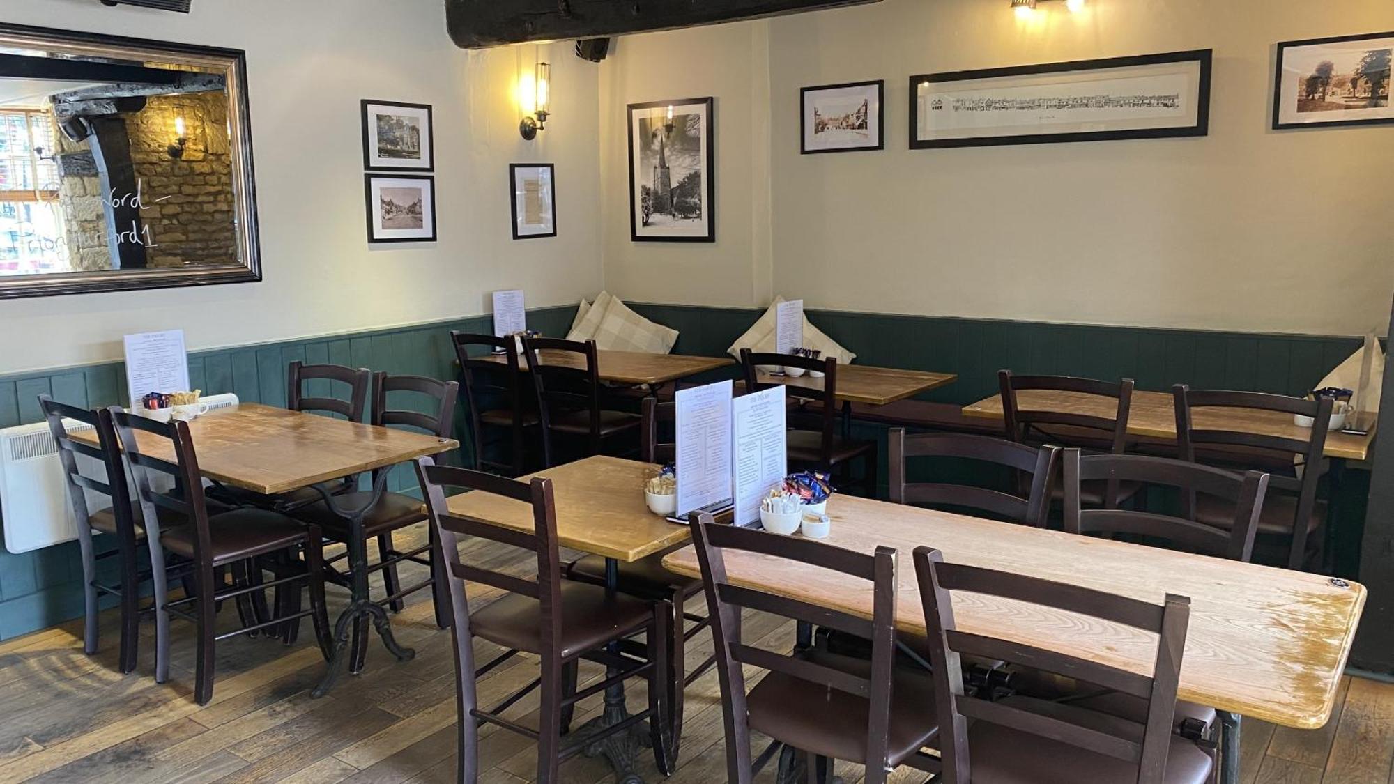 Priory Tearooms Burford With Rooms Eksteriør billede