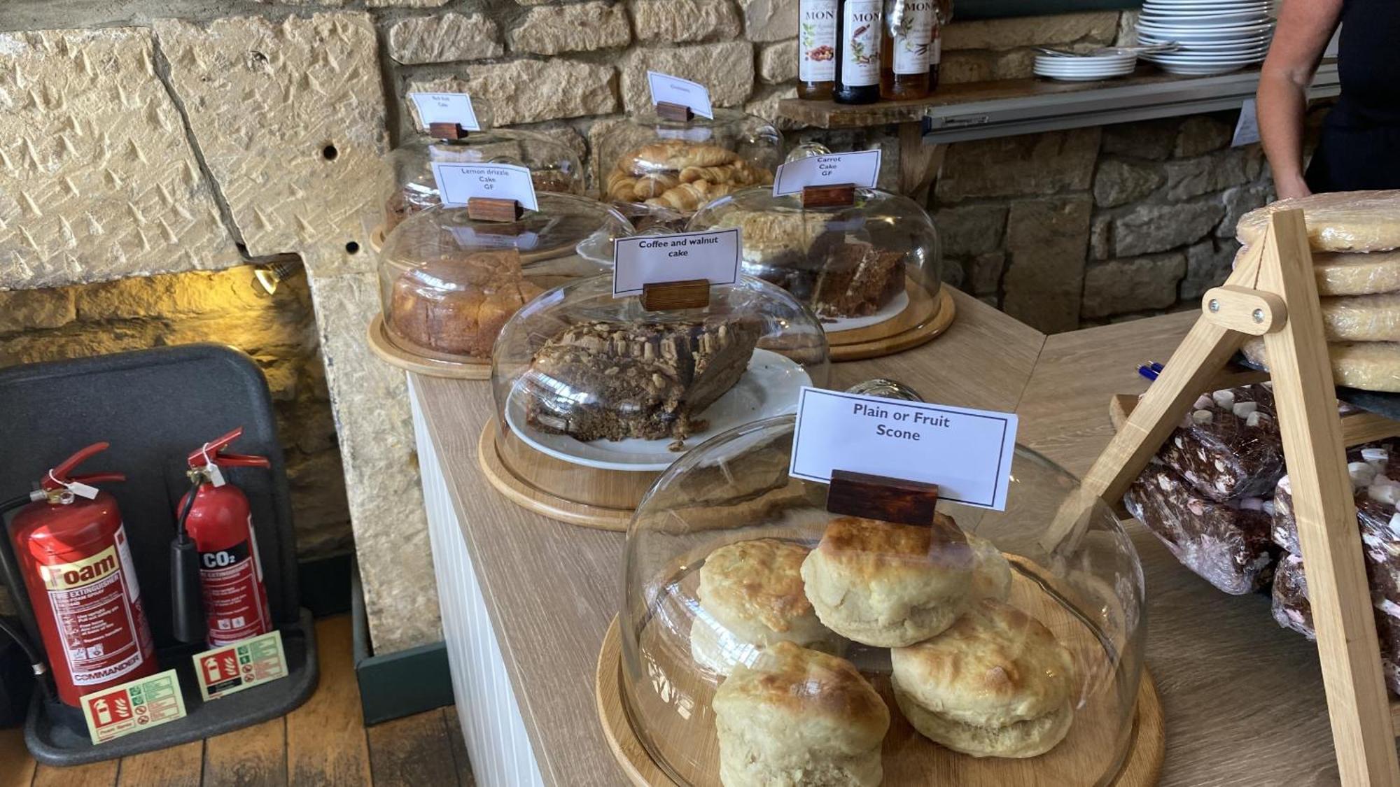 Priory Tearooms Burford With Rooms Eksteriør billede