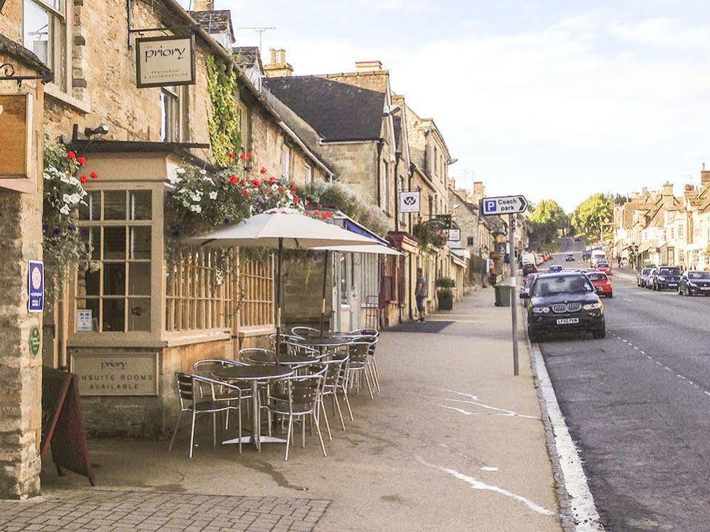 Priory Tearooms Burford With Rooms Eksteriør billede